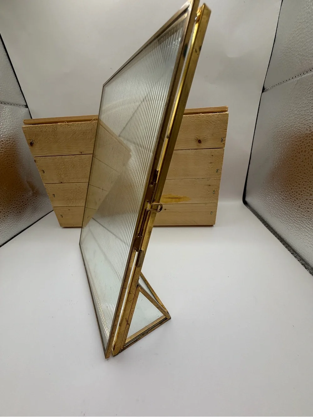 Vintage Brass Fluted Glass Hinged Standing Photo Frame 8x6